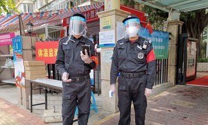 中国深圳的地方官员在监测冠状病毒疫情过程中发挥了作用。