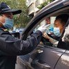 在冠状病毒疫情暴发期间，中国深圳的人口流动受到严格控制。