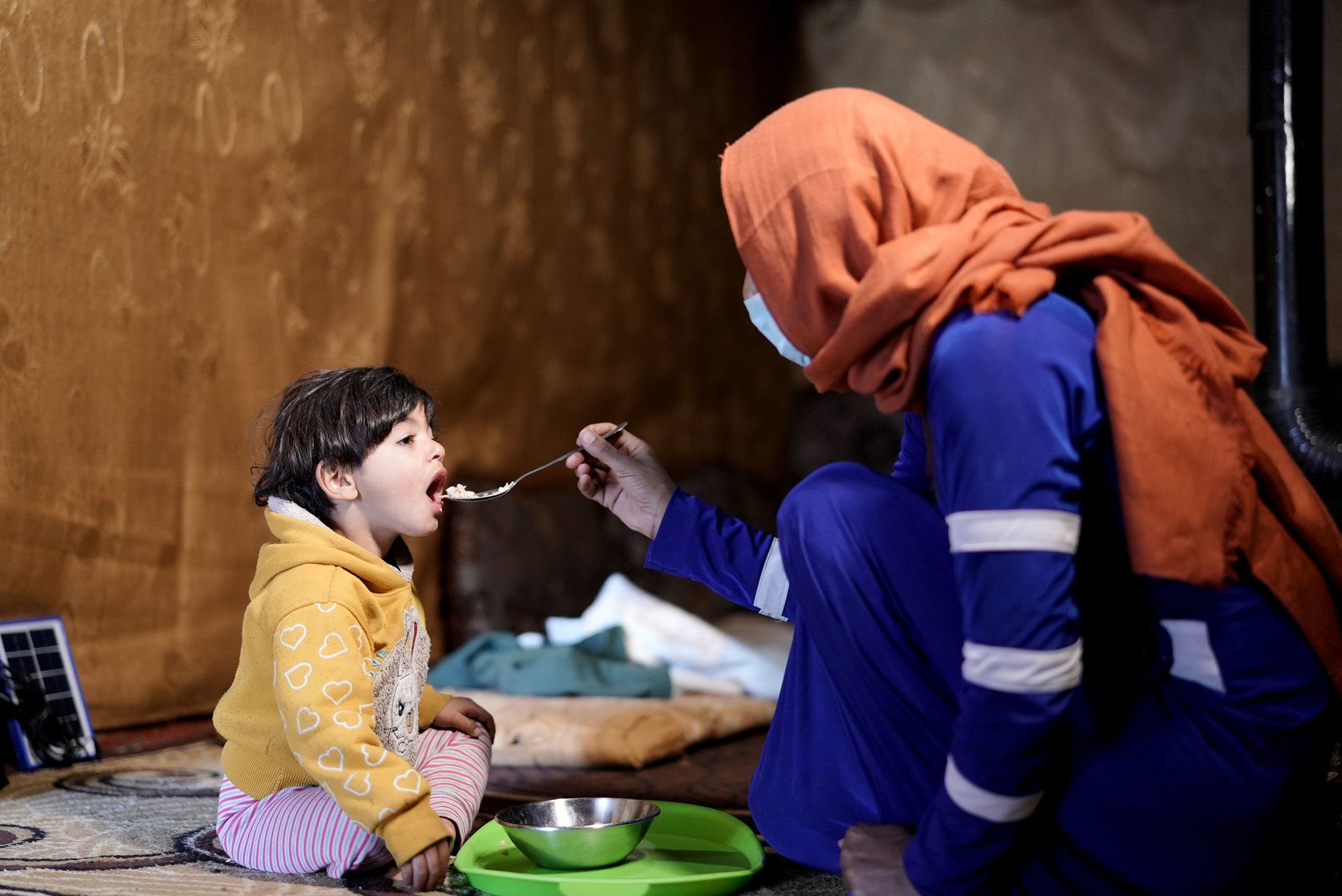 العديد من العائلات في لبنان غير قادرة على تحمل تكاليف الرعاية الصحية الأساسية لأطفالها.
