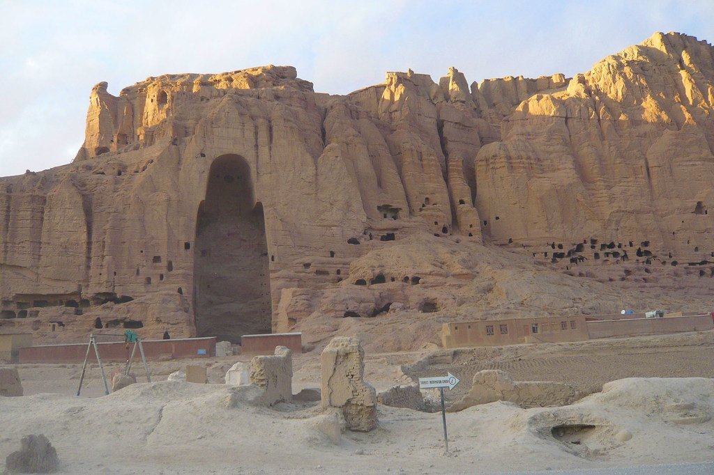 Des statues de Bouddha ont été sculptées sur les flancs des falaises de la vallée de Bamiyan, en Afghanistan.