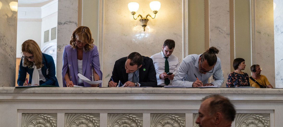  В украинской Раде число  женщин среди депутатов достигло 20 процентов
