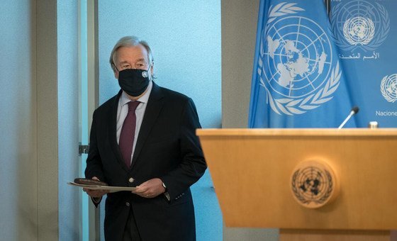 Генсек ООН Антониу Гутерриш на пресс-конференции в штаб-квартире Организации Объединенных Наций в Нью-Йорке накануне саммита двадцатки