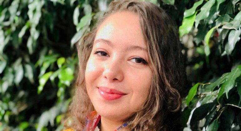 ياسمين وباهي صحفية وناشطة مغربية. 