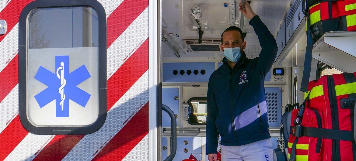 鲁迪·科恩博士是一名法国医生，也是急救和复苏服务(SMUR)的负责人，该服务站在抗击冠状病毒的第一线