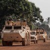 Des véhicules de la MINUSCA effectuent des patrouilles à Bangassou, dans le sud-est de la République centrafricaine pour protéger la population. Deux Casques bleus ont été tués le 18 janvier par des groupes armés.