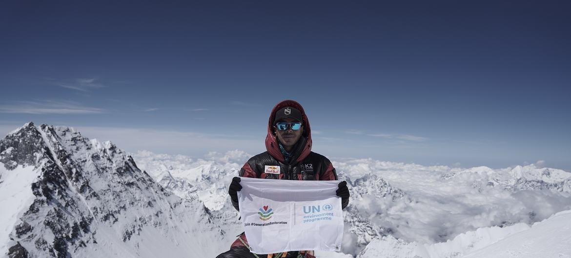 Programa Mundial para o Meio Ambiente, Pnuma, nomeou o alpinista nepalês Nirmal Purja como embaixador das Montanhas.  