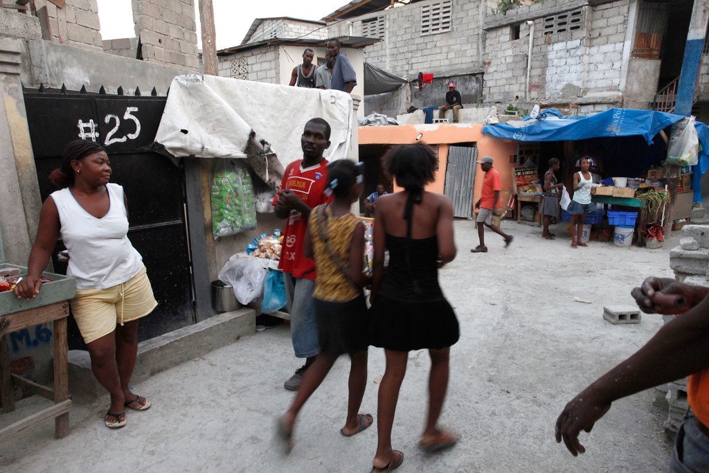 海地首都太子港市中心的一处贫民社区。海地是加勒比地区最贫穷的国家之一。