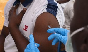 非洲需要及时获得安全有效的新冠疫苗。
