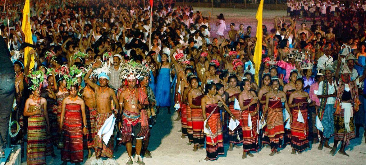 Parte das elebrações para marcar a independência de Timor-Leste em 2002, na capital Dili.