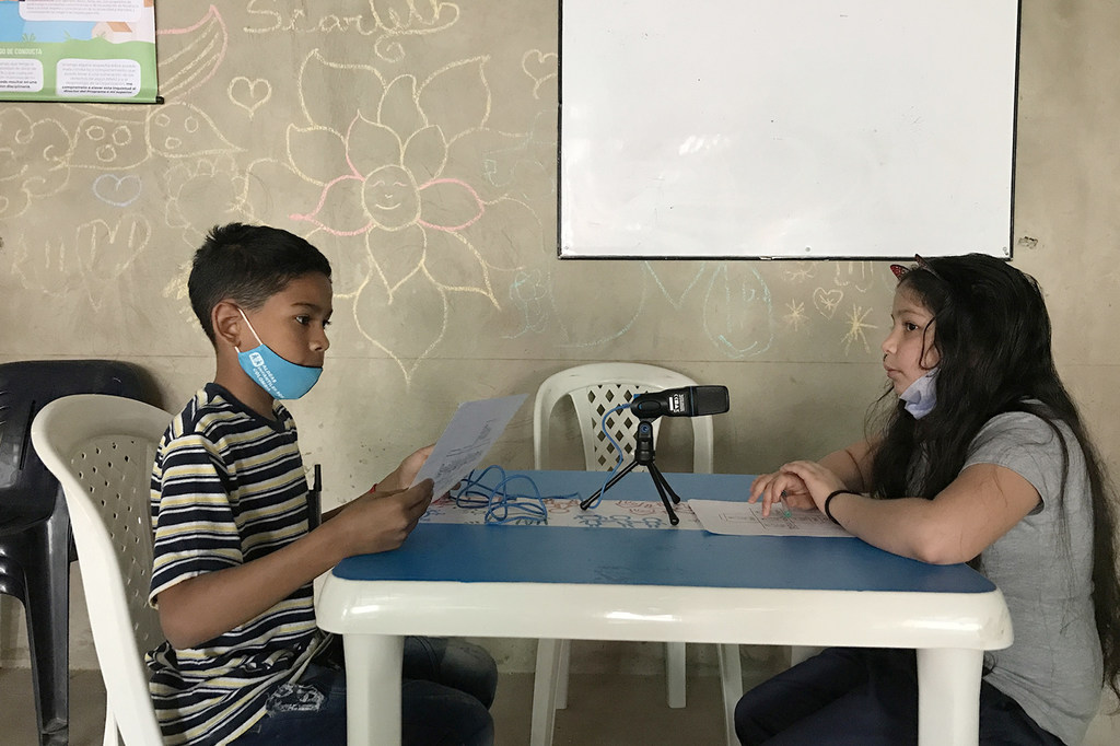 En periódico "Amigos Informativos " va acompañado de un podcast, en el que los niños colombianos y venezolanos cuentan de manera entretenida las similitudes entre países.