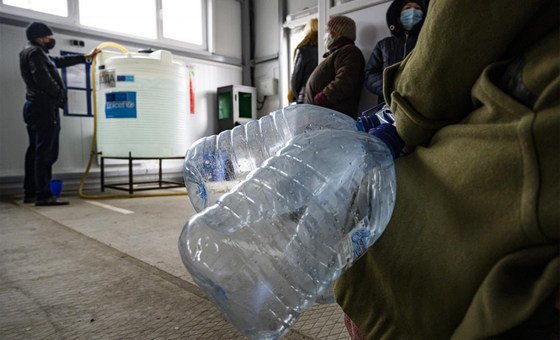 Из-за нападений на объекты системы водоснабжения многие жители Украины остались без воды.