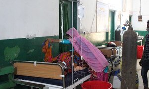 Пациенты с COVID-19 в одной из больниц в Непале 