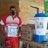 En Colombia, la ONU reparte filtros de agua para que las personas tengan agua limpia para lavarse las manos y cuidarse del COVID-19-