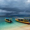 印尼吉利群岛，渔船金港避风。