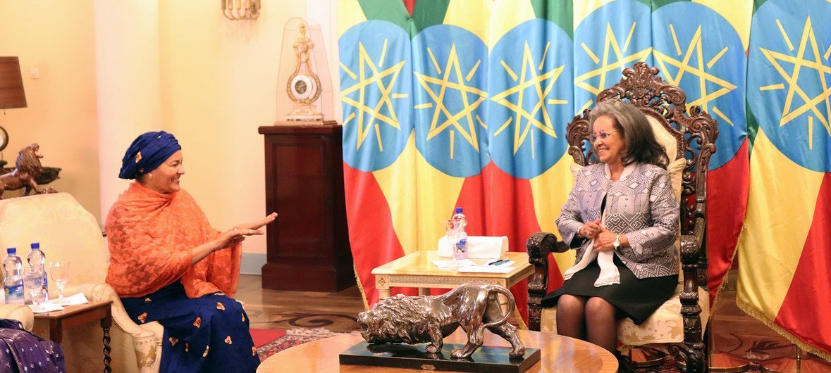 埃塞俄比亚女总统萨赫勒-沃克·祖德(右)与联合国常务副秘书长阿米纳·穆罕默德
