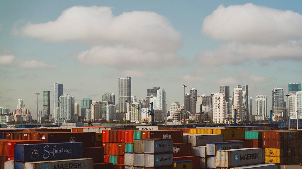 Des conteneurs dans le port de Miami, aux Etats-Unis.