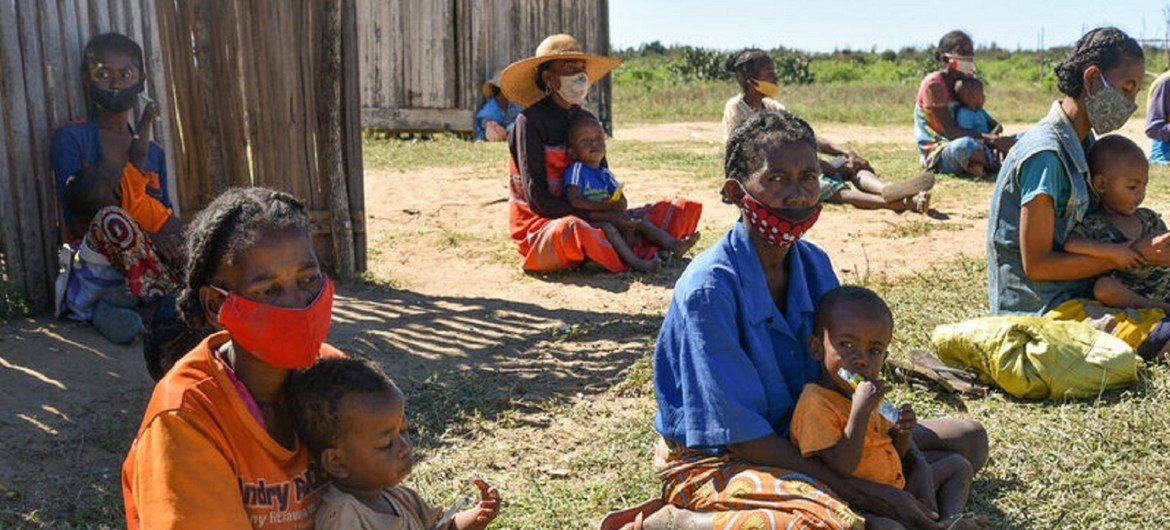 Every month, WFP provides nutrient  assistance   to 750,000 radical   successful  Southern Madagascar