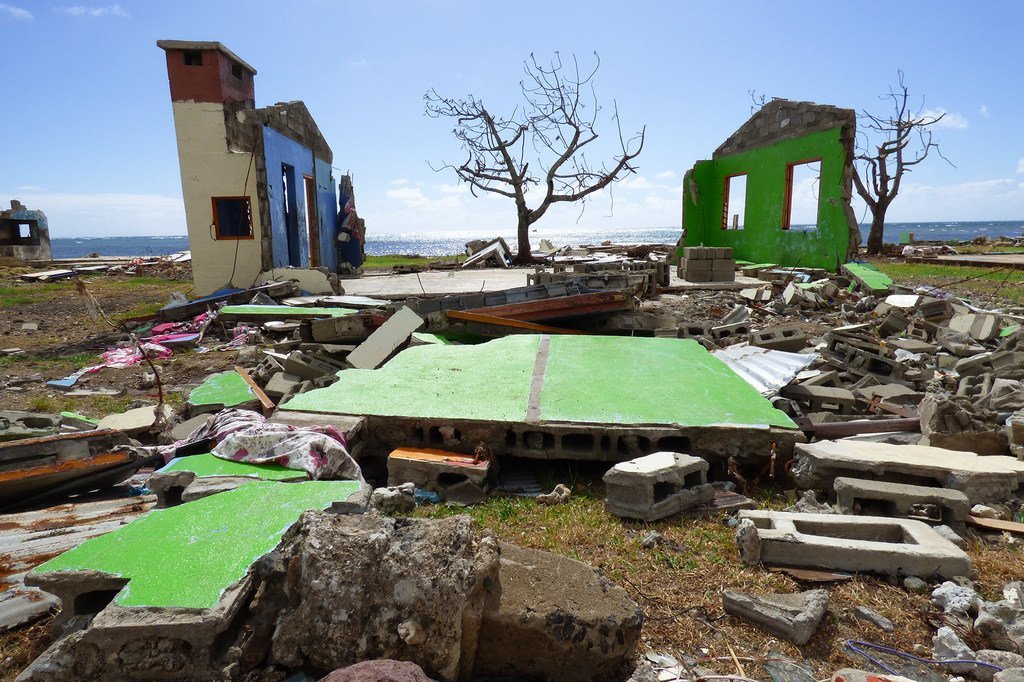 ظروف الطقس الشديدة قد تحمل آثارا مدمرة على الكثير من البلدان، بينها فيجي التي ضربها إعصار في 2016
