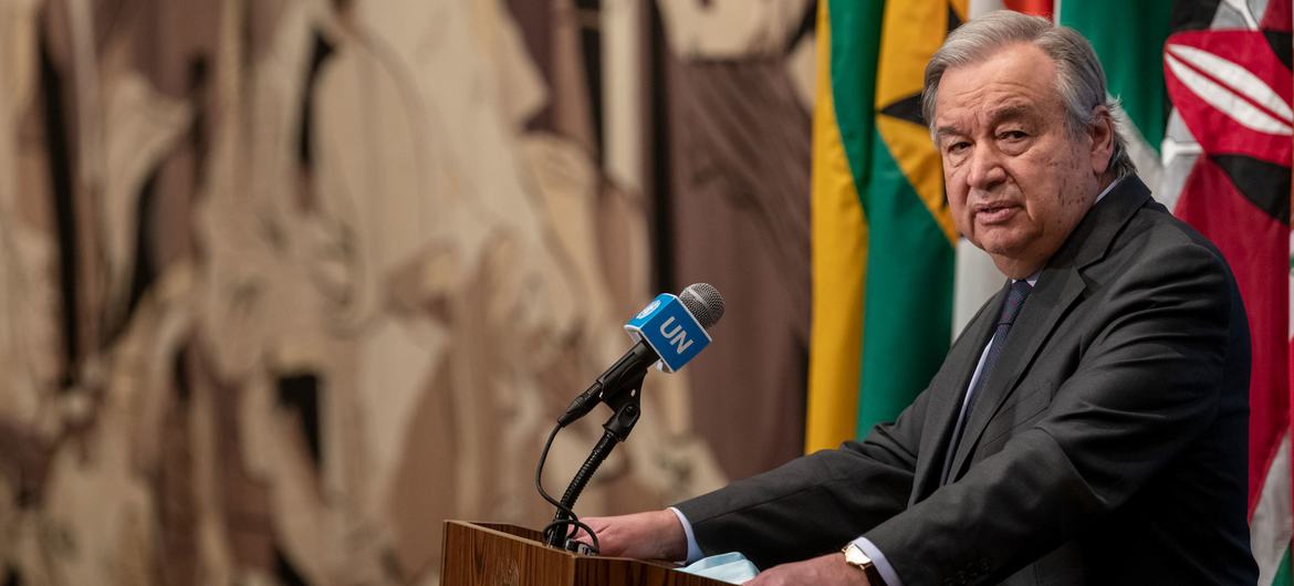 ARCHIVO: El Secretario General, António Guterres, informa a la prensa sobre la crisis en Ucrania.