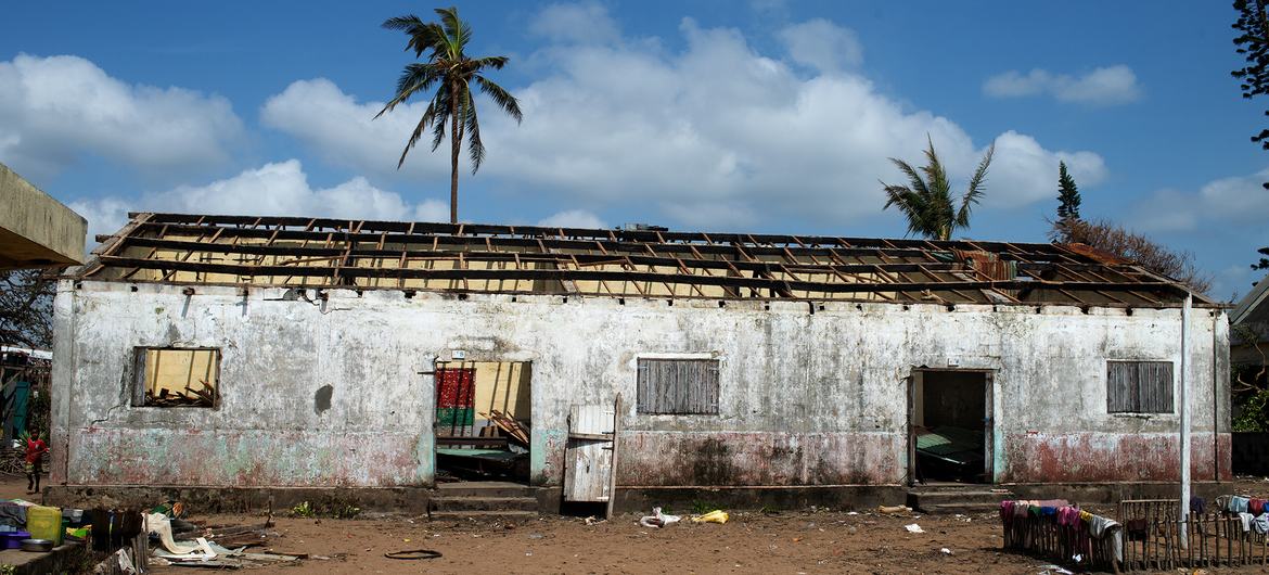 Escola primária danificada pelo ciclone Batsirai