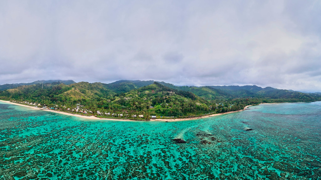 Panorámica de la isla de Viti Levu, la mayor de las islas que comprenden la nación de Fiji en el Pacífico Sur y hogar de la capital de Suva. 