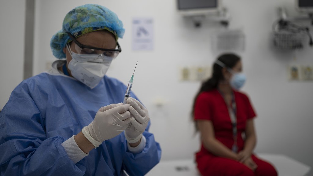 En Colombie, la vaccination contre la covid  dans le département de Cundinamarca. Les 1770 premiers vaccins seront destinés au personnel de santé travaillant dans 22 unités de soins intensifs de 13 municipalités.