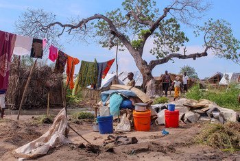 A escalada do conflito em Cabo Delgado nos últimos meses causou uma grave crise humanitária, forçando quase 700 mil pessoas a deixarem suas casas