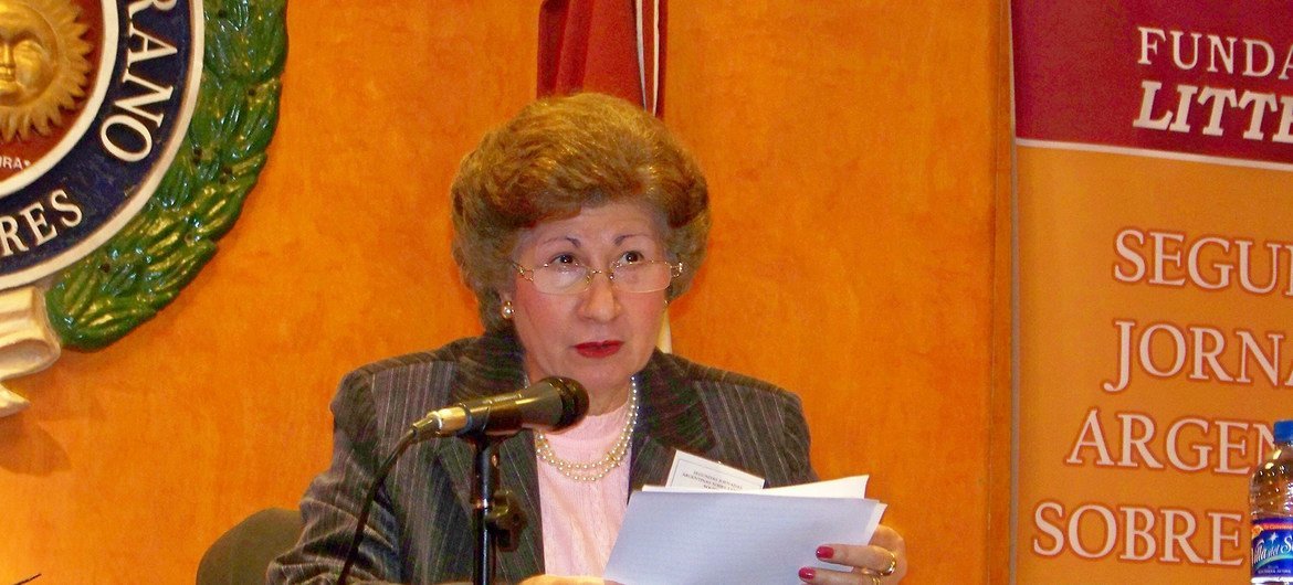 Alicia María Zorrilla durante su intervención en el II Congreso Argentino de Normativa del Español, organizado por la Fundación Litterae.