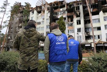 Сотрудники МОМ побывали с Ирпене и Гостомеле, чтобы оценить объем гуманитарной помощи, в которой нуждаются жители этих городков под Киевом. 