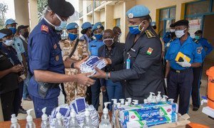 MONUSCO Police donate personal protective equipment, including face masks and hand sanitizer, to the provincial police commissariat of the Congolese National Police in South Kivu.