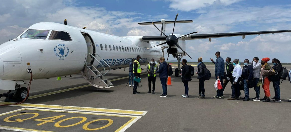 मानवीय राहत यात्री विमान ने इथियोपिया की राजधानी अदीस अबाबा से टीगरे के लिये उड़ान भरी. 