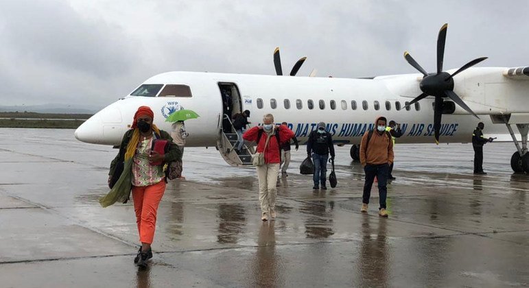 Tigray: As famine looms, first WFP humanitarian flight arrives 