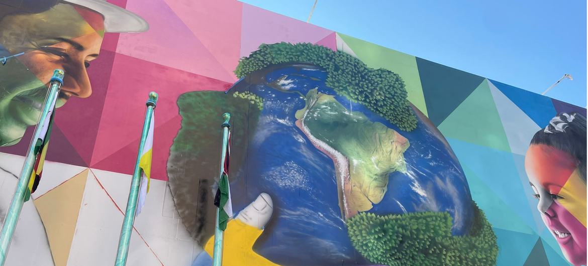 Some close-up details from the huge new mural by Brazilian artist, Eduardo Kobra dedicated to sustainability, on the wall of UN Headquarters, in New York.