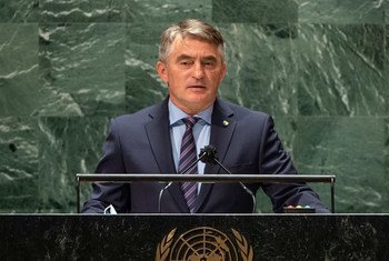 Željko Komšić, Vorsitzender der Präsidentschaft von Bosnien und Herzegowina, spricht zur Generaldebatte der 76. Sitzung der UN-Generalversammlung.