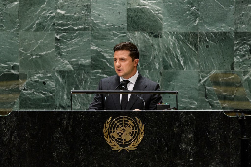 Президент Украины Владимир Зеленский выступает на заседании 76-й сессии ГА ООН