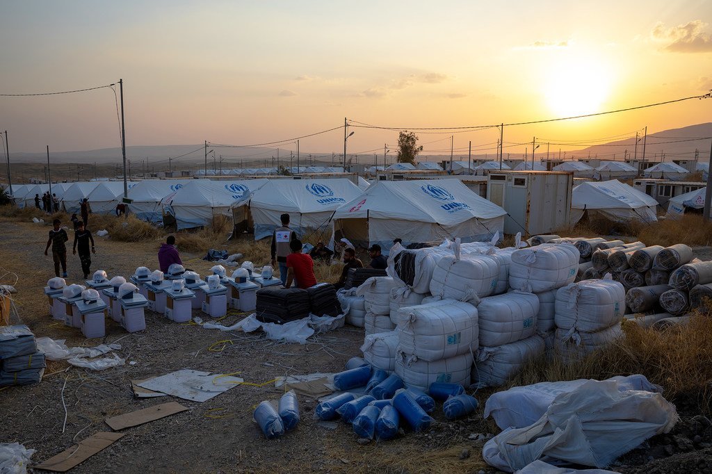En Iraq, le HCR fournit aide et hébergement aux réfugiés fuyant le nord-est de la Syrie.