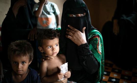 Children are treated for malnutrition at a WFP-supported mobile clinic in Lahj, Yemen.