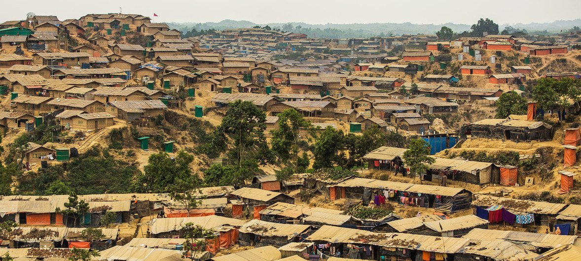 大批罗兴亚难民居住在孟加拉国的考克斯巴扎尔难民营。