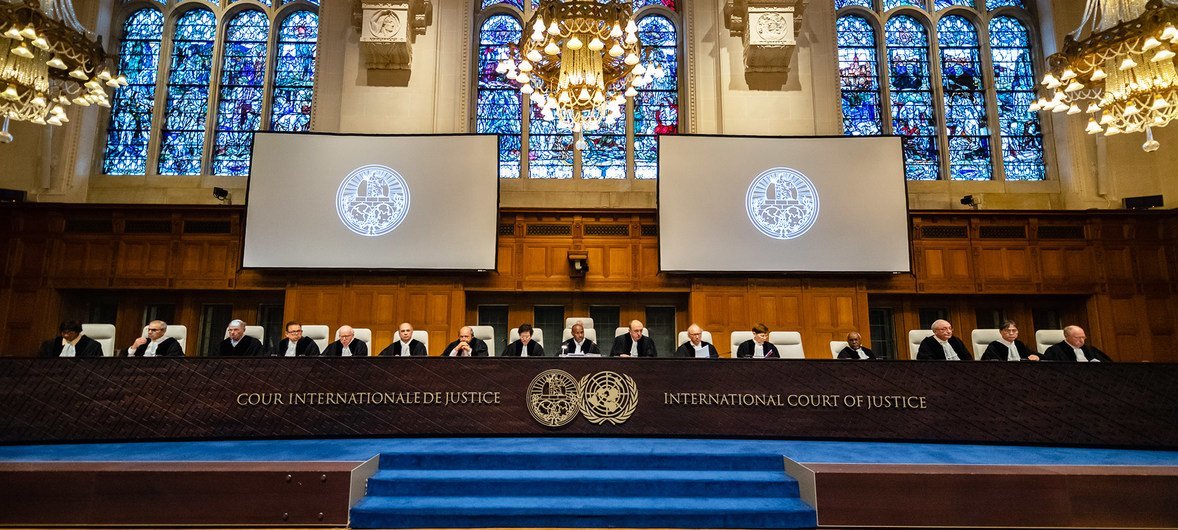 Los jueces de la Corte Internacional de Justicia sesionan en el caso contra Myanmar.