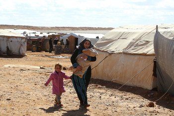 Na Síria, ONU estima que pelo menos 20 mil pessoas tenham fugido de suas casas nos últimos dois dias. 