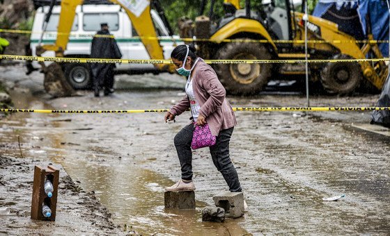 Точные прогнозы помогают спасти сотни жизней. На фото - Сальвадор после урагана 
