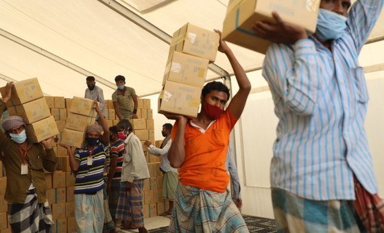 Since the night of the fire, WFP has distributed 6,000 cartons of high-energy biscuits to families affected.