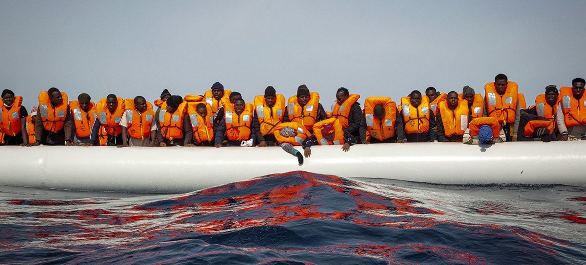 Más de 16.500 migrantes cruzaron el Mar Mediterráneo hacia Europa en los primeros cuatro meses de 2021.