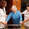 韩国的“ HYO政策”使贫困、健康状况不佳和孤独的老年人更容易获得保健服务，包括通过家访。这一政策荣获了联合国2020年公共服务奖。