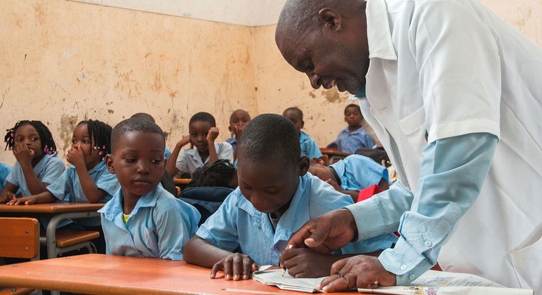 O Unicef está apoiando famílias de crianças com deficiência em escolas nos distritos mais pobres de Maputo e Matola 