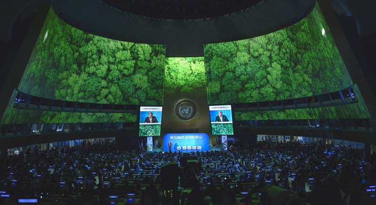 Vue d'ensemble de la salle de l'Assemblée générale des Nations Unies lors de l'ouverture du Sommet Action Climat de l'ONU le 23 septembre 2019