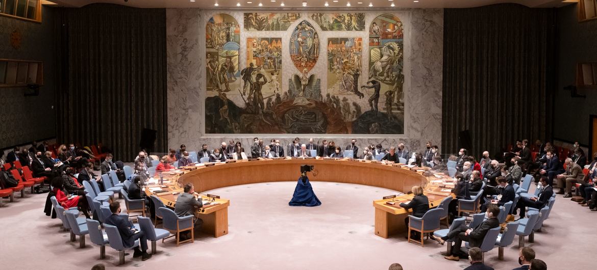 Security Council Holds Late Night Emergency Meeting on Ukraine