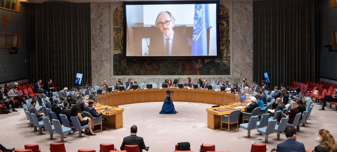 غير بيدرسون، المبعوث الخاص للأمم المتحدة إلى سوريا، يتحدث إلى مجلس الأمن.