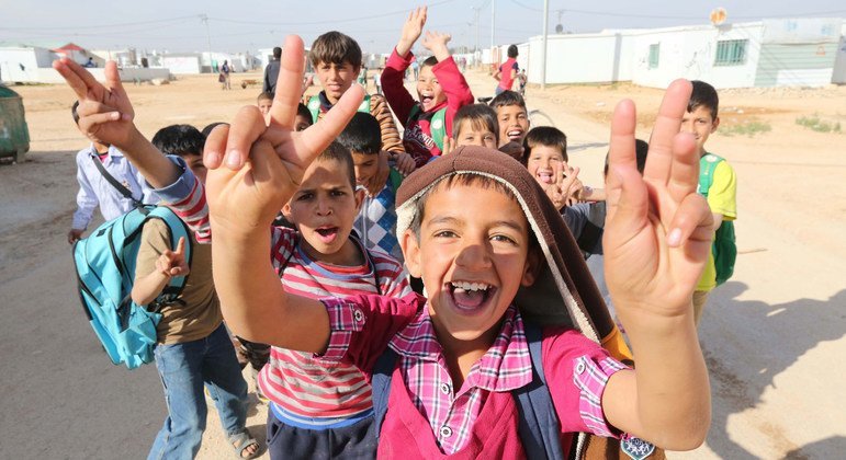 أطفال لاجئون في مخيم الزعتري في الأردن (صورة من الأرشيف).