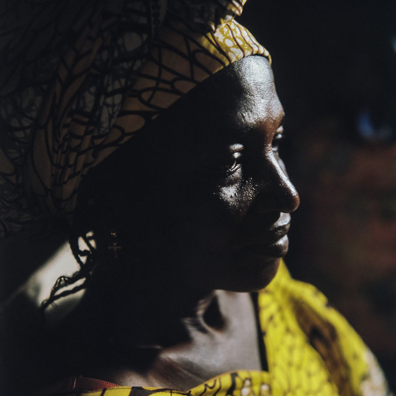 Marceline vit seule dans une maison louée près de l'aéropot de Bangui, en République centrafricaine.